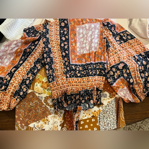 Jen’s Pirate Booty xs shirt - Picture 3 of 9